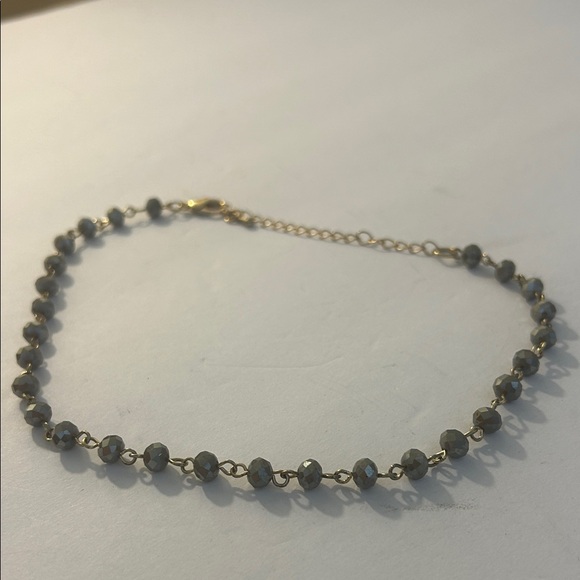 Elegant Gold and Gray Beaded Choker Necklace - Picture 1 of 4